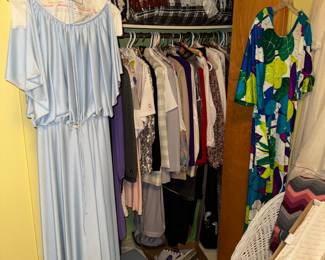 VINTAGE CLOTHING 