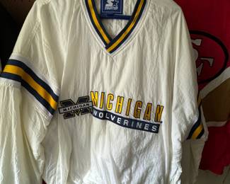 VINTAGE STARTER MICHIGAN WOLVERINES PULLOVER 