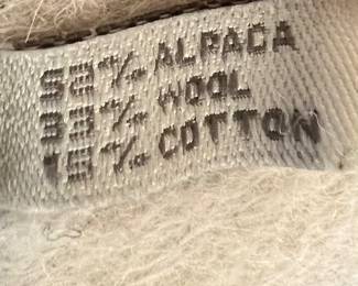 52% Alpaca - 33% Wool 15% Cotton 
