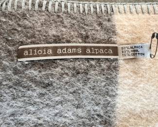 Like New - Alicia Adams Alpaca blanket - 52% Alpaca - 33% Wool 15% Cotton 