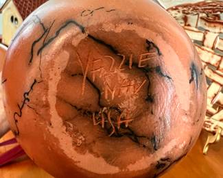 Yazzie Nav USA vase