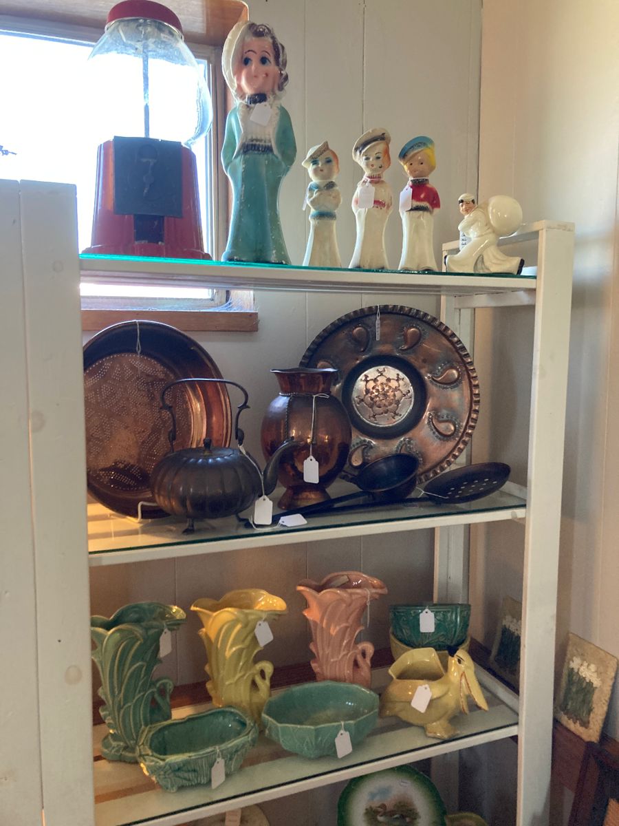Wonderful mix of collectibles 