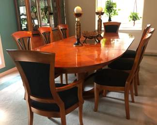 DINING ROOM TABLE WITH PADS 8 CHAIRS AND MATCHING BREAKFRONT