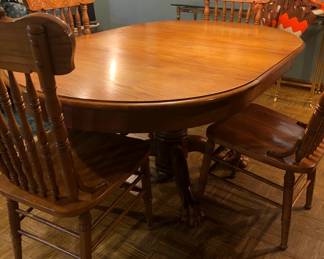 OAK TABLE AND 4 CHAIRS