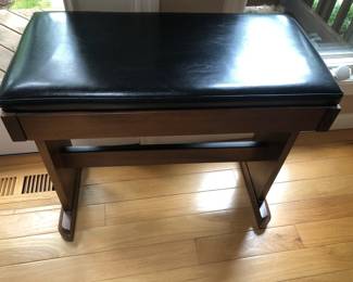 ORGAN STOOL
