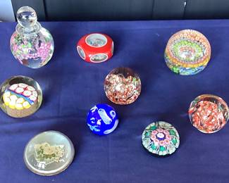 Art glass paperweights