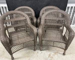 4 Wicker Style Chairs 