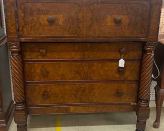 Butler's Chest w/Twisted Columns 