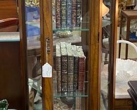 Small Curio w/Glass Shelves 