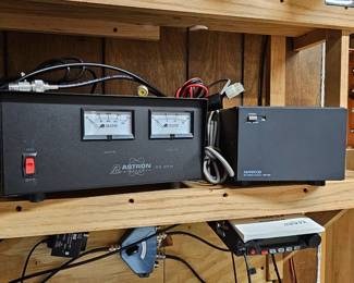 Astron Desktop Linear Power Supply
