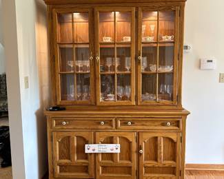 Thomasville Wood China Cabinet