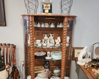 gum ball machine with key