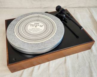 AR Inc. Turntable