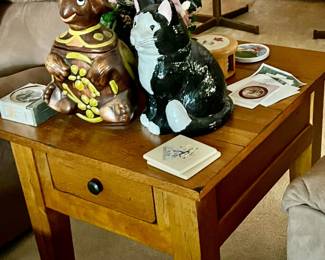 Cookie jars; end table