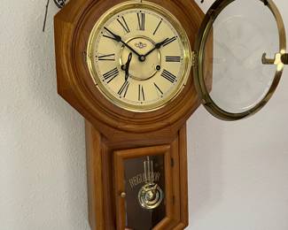Regulator wall clock