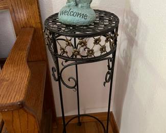 Plant stand, Welcome bunny