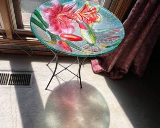 Hummingbird bird bath