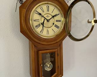 Regulator wall clock
