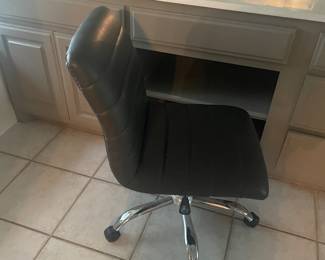 Leather office chair 