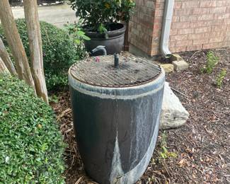 Outdoor water fountain 