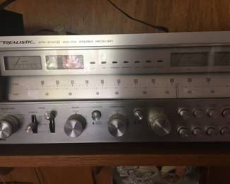 Living Room- Realistic AM/FM Receiver