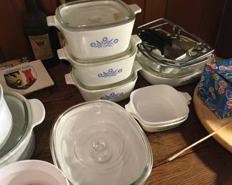 Kitchen- Pyrex, Corning Ware