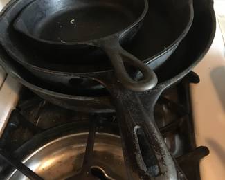 Kitchen- Waring Cast Iron Skillets