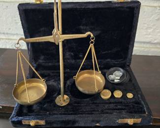 Antique scale in case with weights