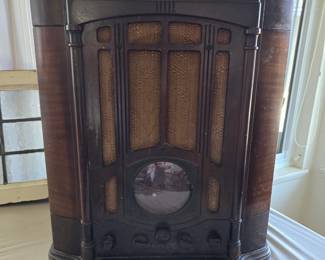 1930s RCA Victor T10-1 Tombstone radio
