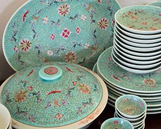 Vintage Chinese large dish set