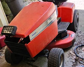 riding lawn mower, needs to be jumped to start