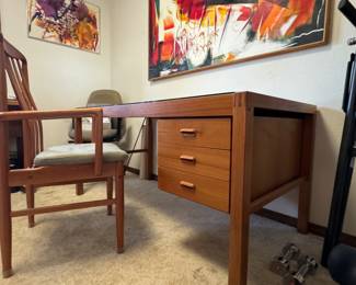 Floating Teak Mid-Century Mod. Danish Desk