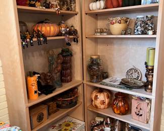 More pumpkins and fall decor