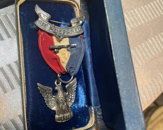 VERY VINTAGE EAGLE SCOUT STERLING MEDAL 