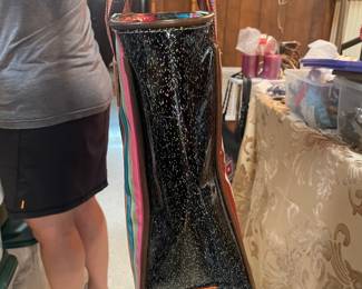 side view of consuela tote