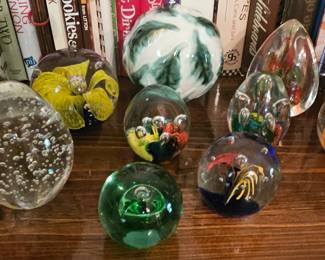 Paper weights 