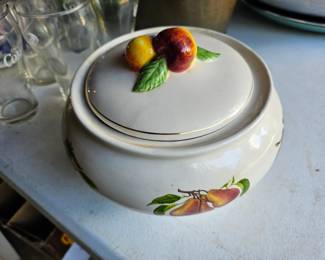 Covered serving dish