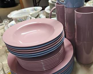 Plastic dinnerware