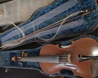 Geman Made violin for National Institute of Allied Arts in L.A. from 1920-1940