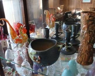 Roseville, Murano ? glass chicken