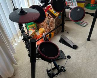 Children's drum set
