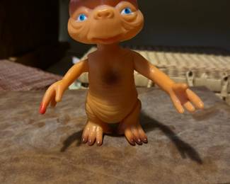 Vintage ET toy.