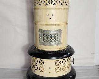 Lot # : 459 - Perfection smokeless oil heater pat 1913

