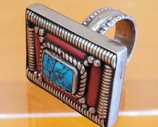 Lot # : 401 - Tibetan handmade ring with turquoise and coral

