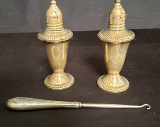 Lot # : 760 - Sterling silver weighted salt and pepper shakers
