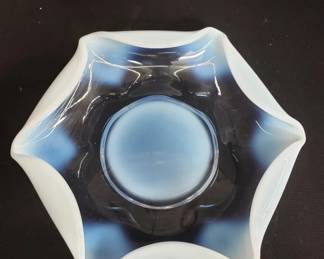 Lot # : 126 - Murano-style glass ashtray
