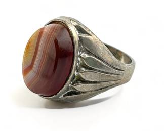 Lot # : 435a - Signed men’s Sterling silver agate ring, 9.92 grams size 10

