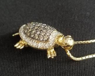 Lot # : 89 - 14kt gold chain with 14kt diamond turtle pendant

