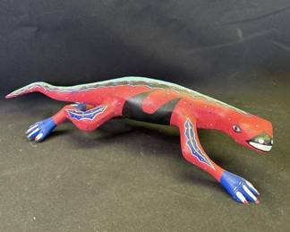 Lot # : 120 - Ramiro Aragon hand-painted lizard sculpture
