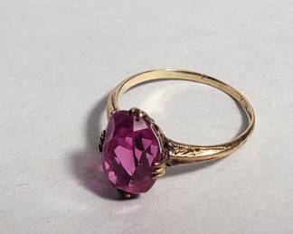 Lot # : 13 - 18KT gold ring with Topaz stone
